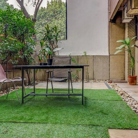 Hotel Chalet Yeni Delhi Dış mekan fotoğraf