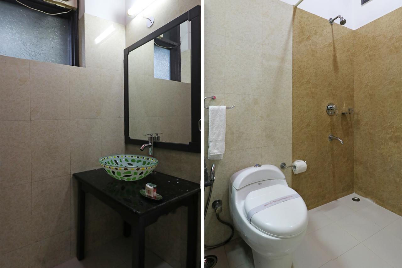 Hotel Chalet Yeni Delhi Dış mekan fotoğraf