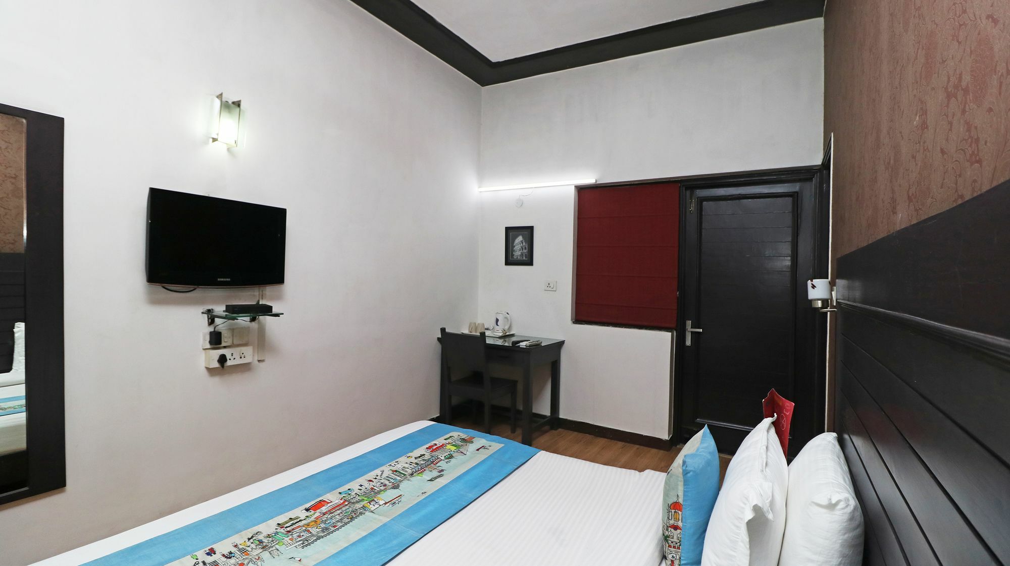 Hotel Chalet Yeni Delhi Dış mekan fotoğraf