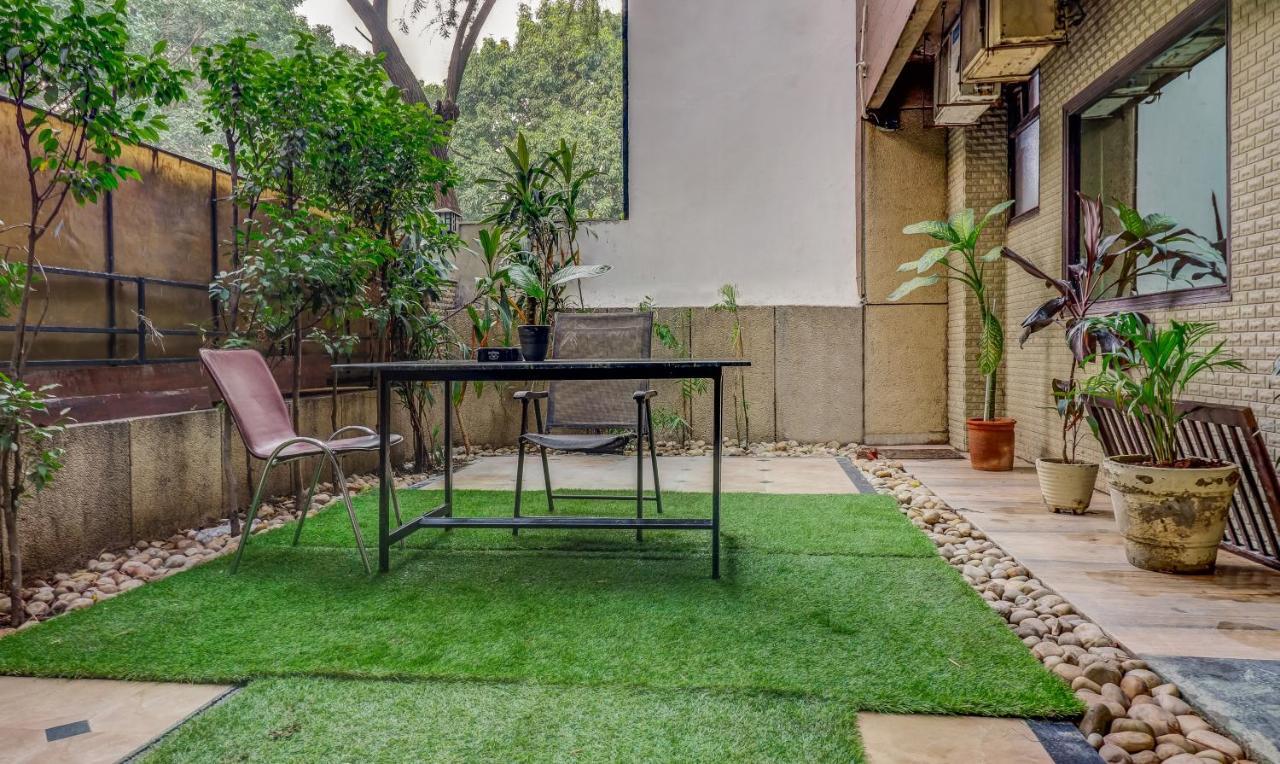 Hotel Chalet Yeni Delhi Dış mekan fotoğraf