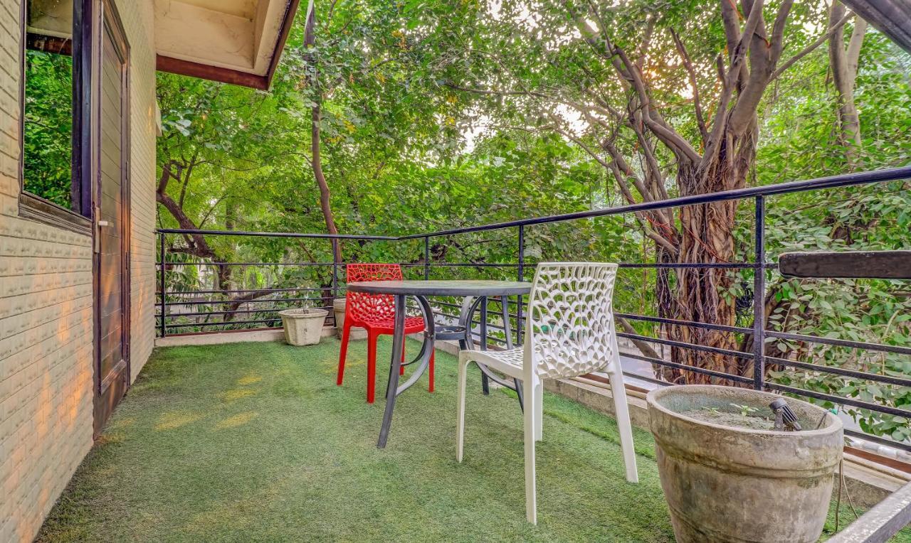 Hotel Chalet Yeni Delhi Dış mekan fotoğraf
