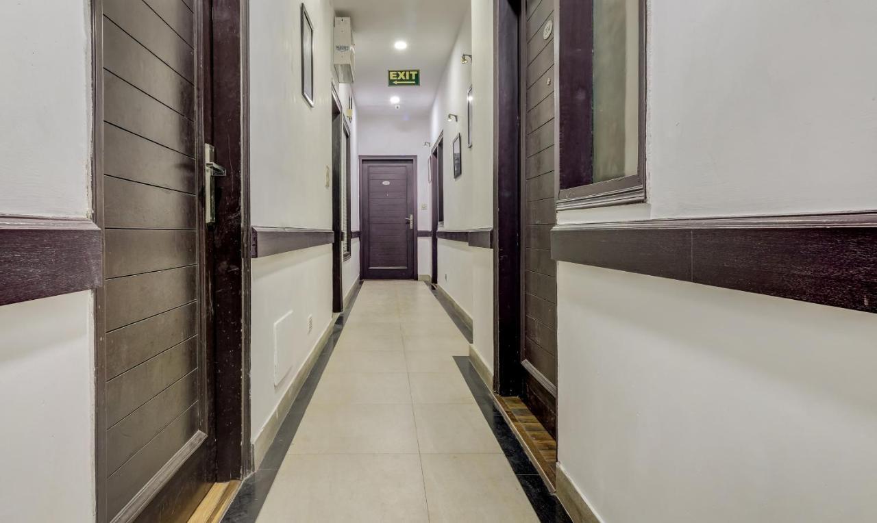 Hotel Chalet Yeni Delhi Dış mekan fotoğraf